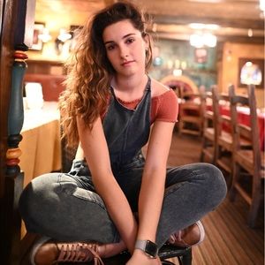 Meet your Posher, Marissa